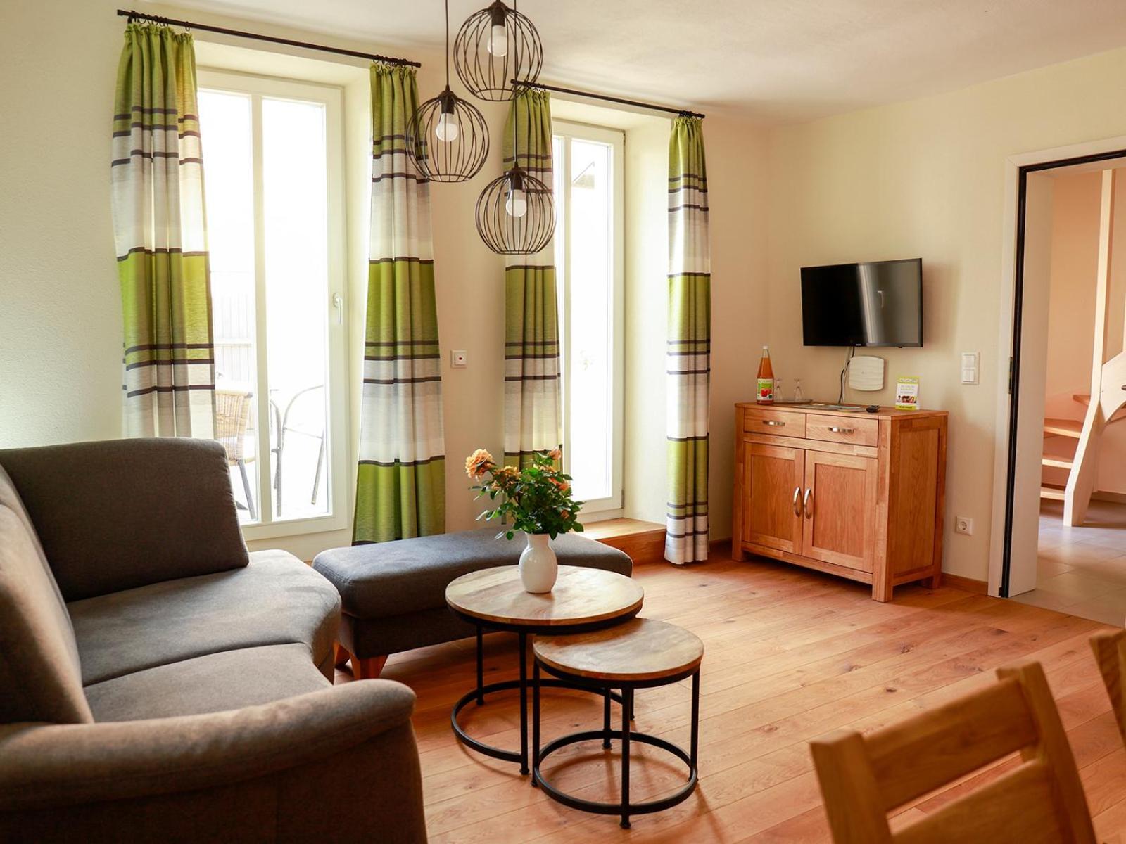 Biobauer Heubach Apartment Ипхофен Екстериор снимка